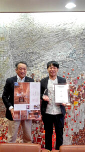 多治見市長を表敬訪問、受賞の報告をしました